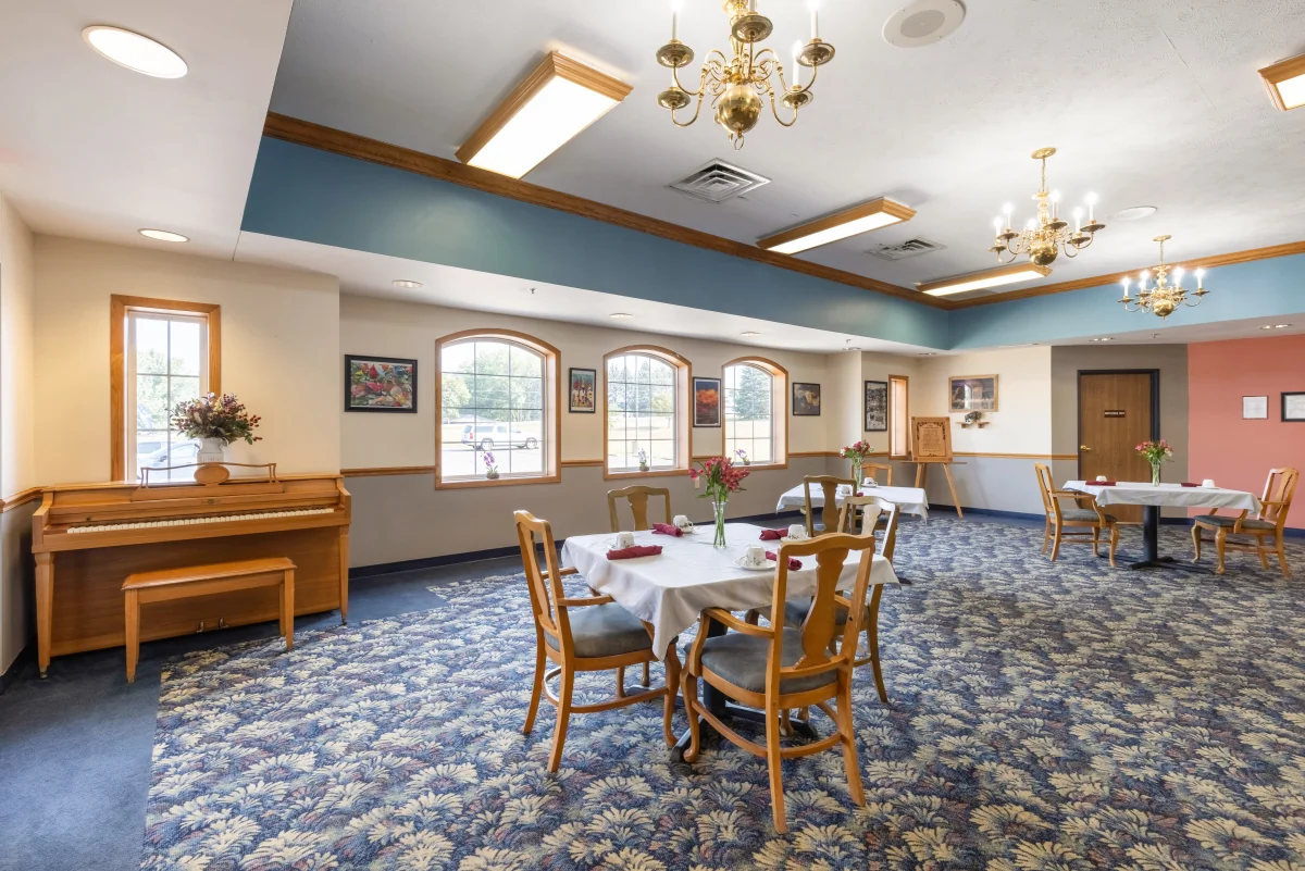 https://www.jaybirdseniorliving29.net/wp-content/uploads/2023/12/Lawton_Senior_Living_02_1200.webp